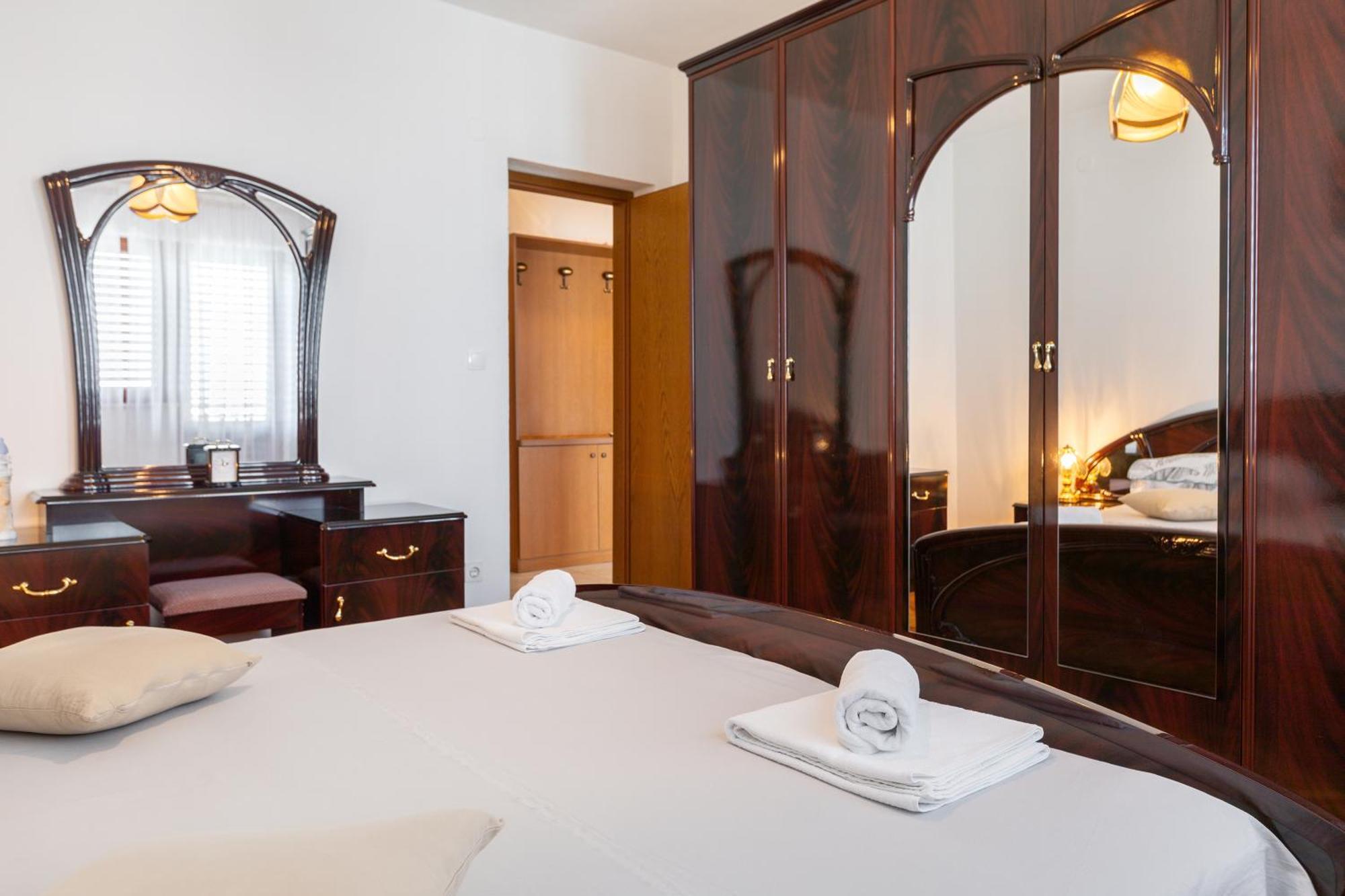 Apartman Dugec Kastela Ngoại thất bức ảnh